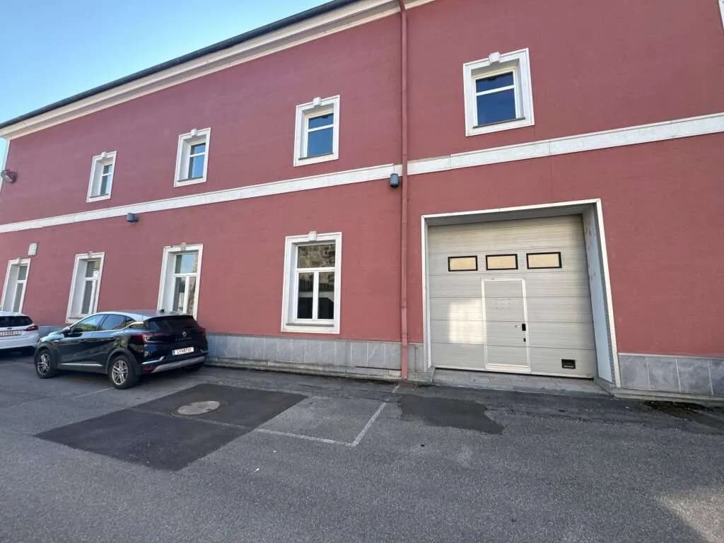 Gewerbeimmobilie mieten in Linz – 1 300 m², € 8.497 – Bild 6 von 31