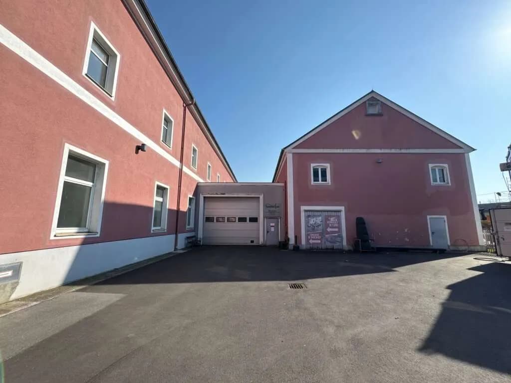 Gewerbeimmobilie mieten in Linz – 1 300 m², € 8.497 – Bild 7 von 31