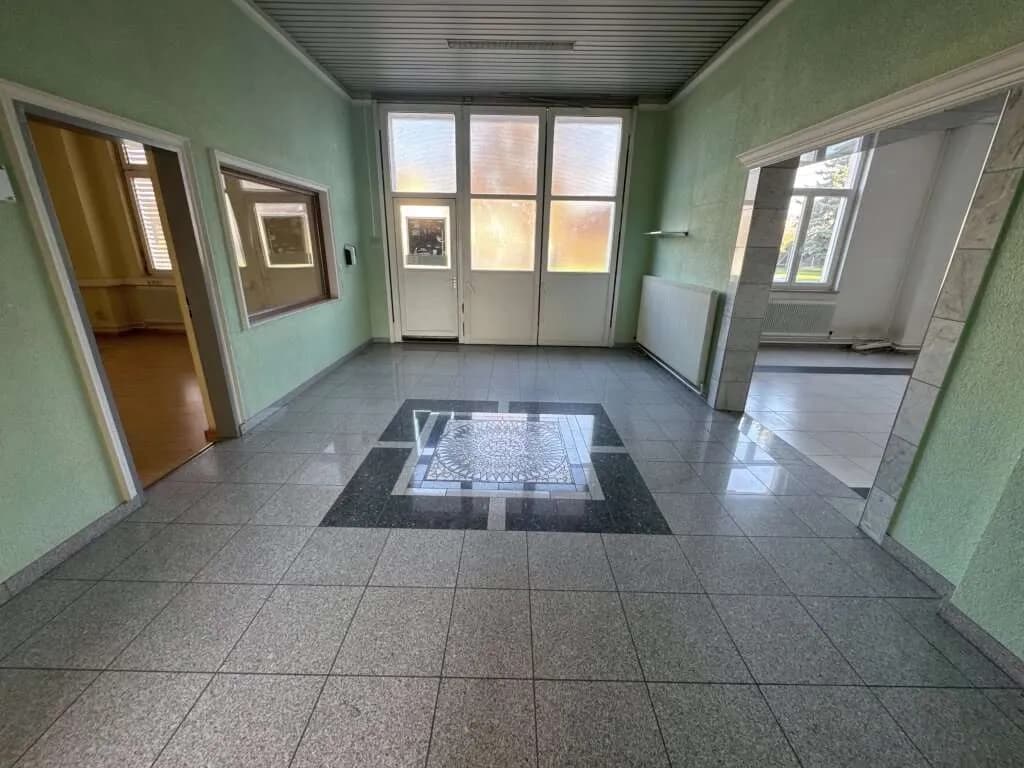 Gewerbeimmobilie mieten in Linz – 1 300 m², € 8.497 – Bild 15 von 31