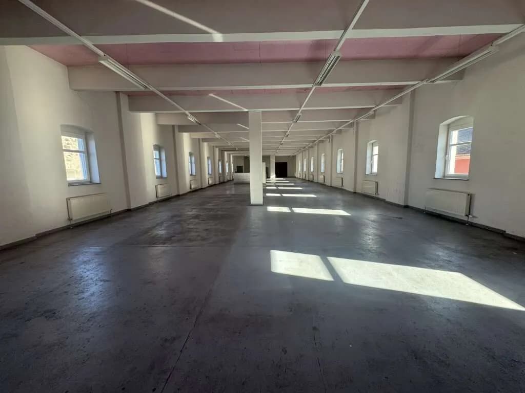 Gewerbeimmobilie mieten in Linz – 1 300 m², € 8.497 – Bild 19 von 31