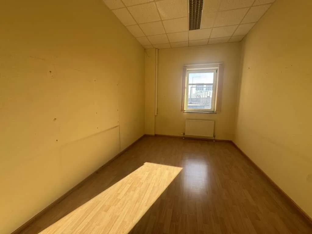 Gewerbeimmobilie mieten in Linz – 1 300 m², € 8.497 – Bild 20 von 31