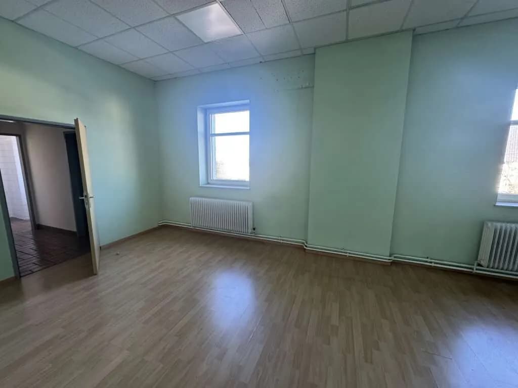 Gewerbeimmobilie mieten in Linz – 1 300 m², € 8.497 – Bild 21 von 31