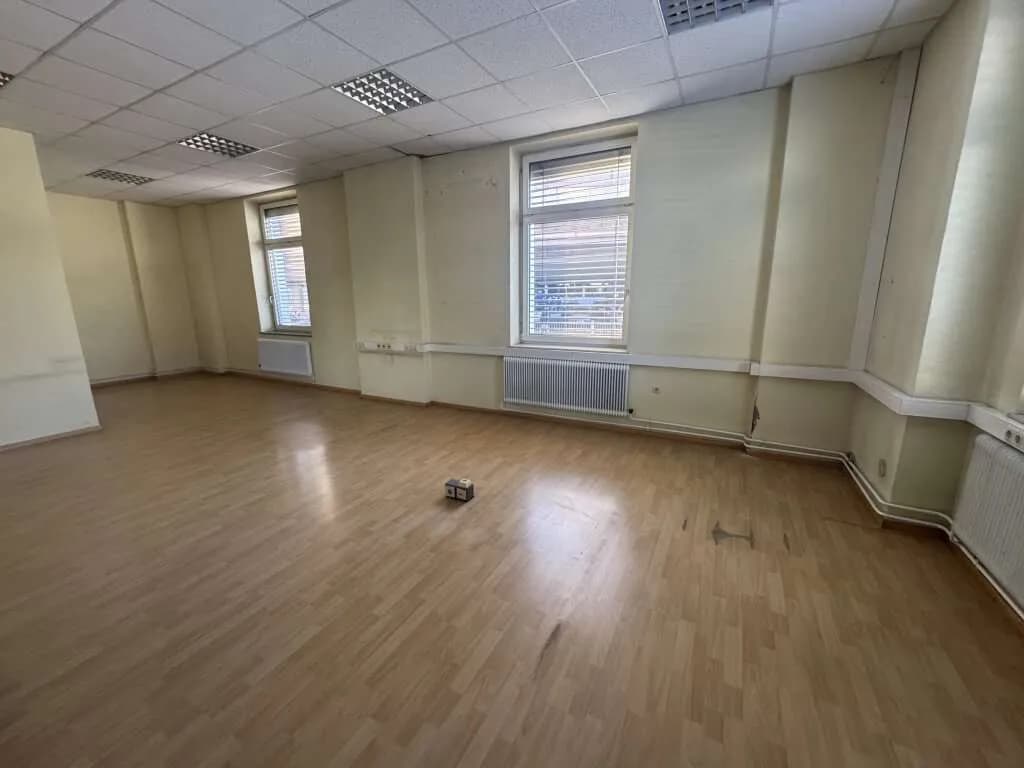 Gewerbeimmobilie mieten in Linz – 1 300 m², € 8.497 – Bild 23 von 31