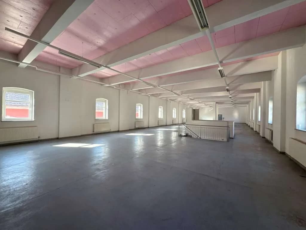 Gewerbeimmobilie mieten in Linz – 1 300 m², € 8.497 – Bild 28 von 31