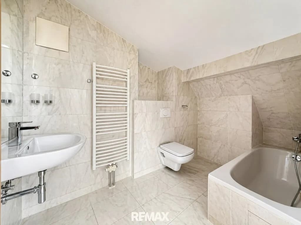 10-Zimmer-Wohnung mieten in Wien – 284,75 m², € 3.810 – Bild 8 von 20