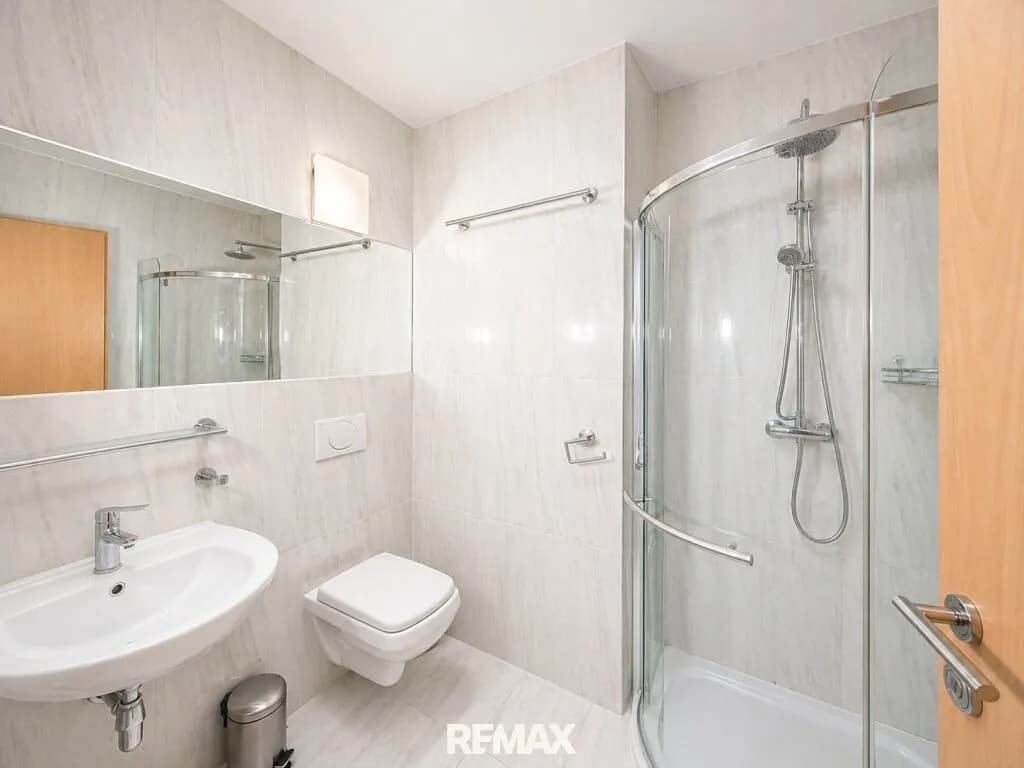 10-Zimmer-Wohnung mieten in Wien – 284,75 m², € 3.810 – Bild 10 von 20