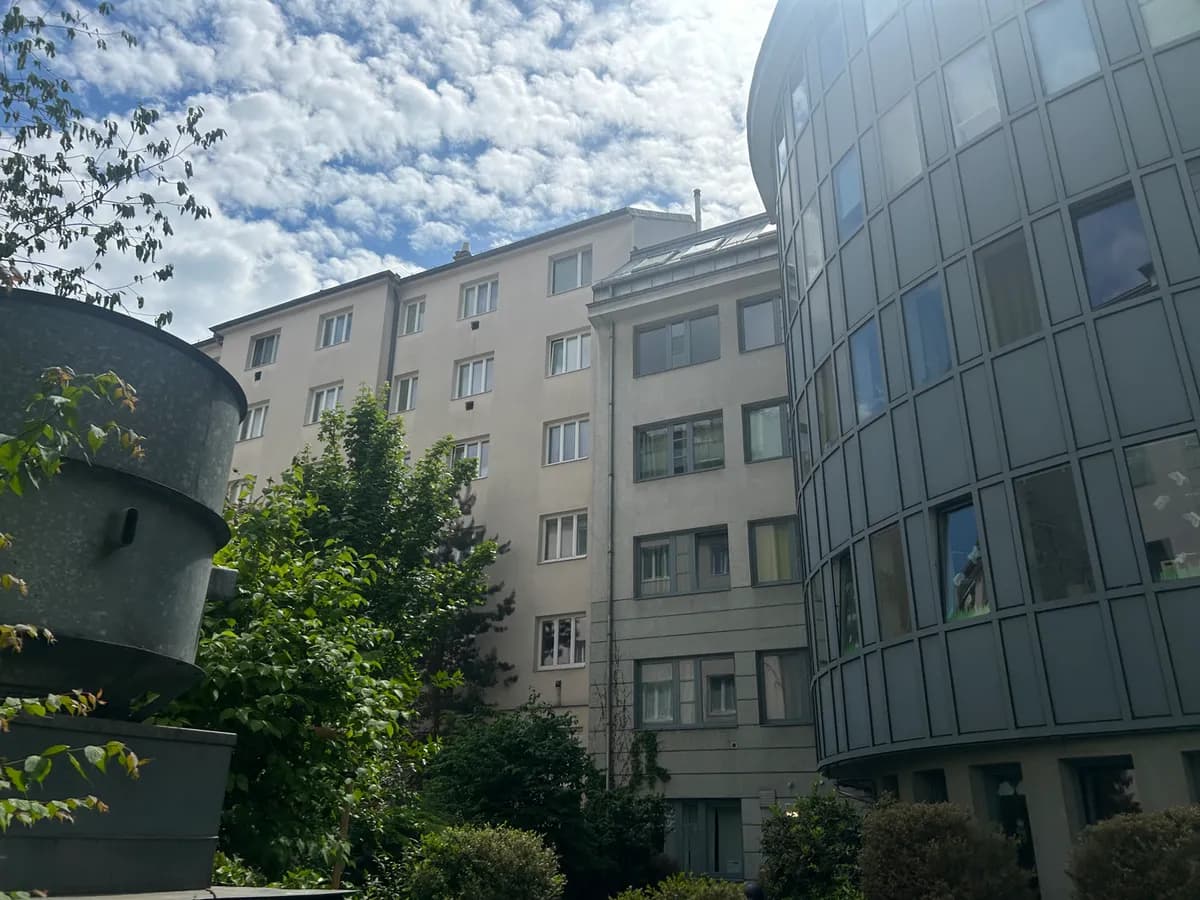 Gewerbeimmobilie mieten in Wien – 122 m², € 2.387