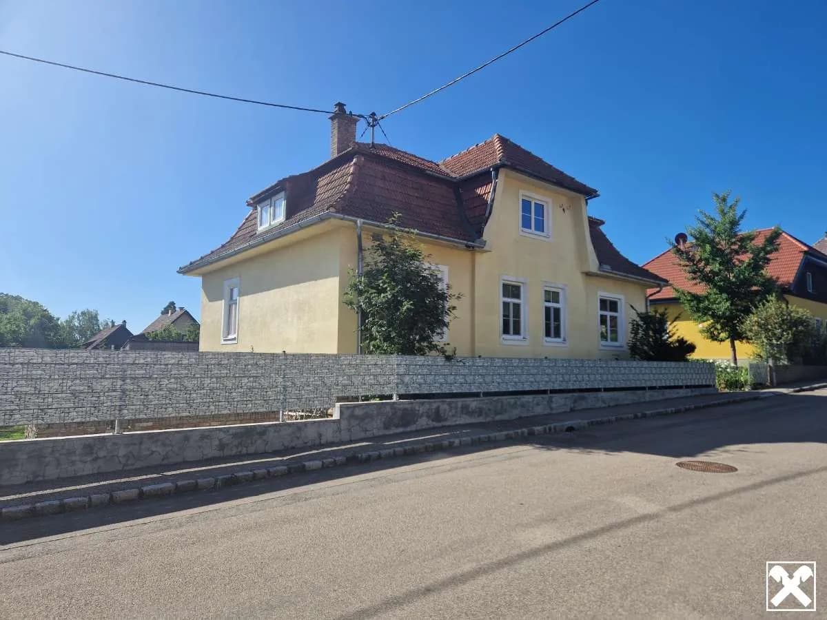 4-Zimmer-Haus kaufen in Hollabrunn – 142,1 m², € 175.000 – Bild 2 von 24