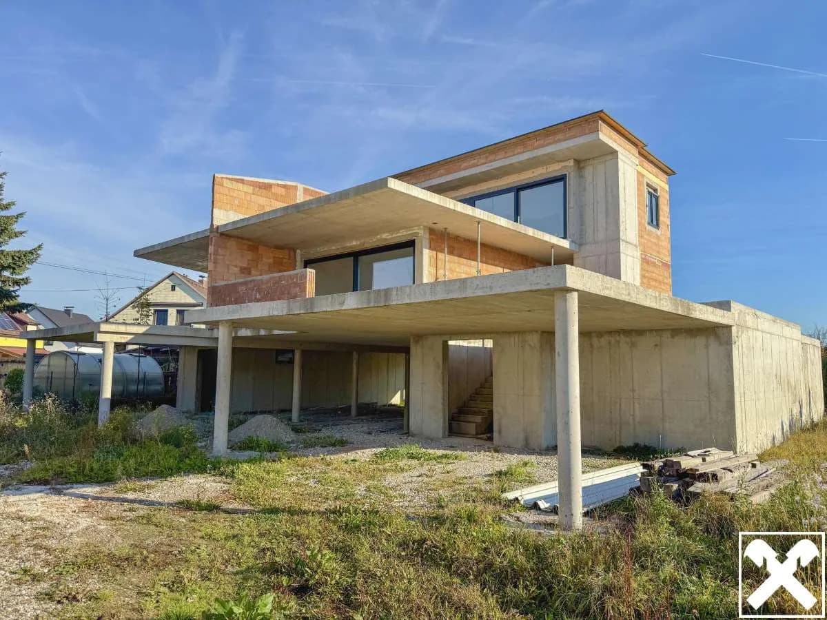 Haus kaufen in Linz Land – 181 m², € 530.000 – Bild 1 von 15