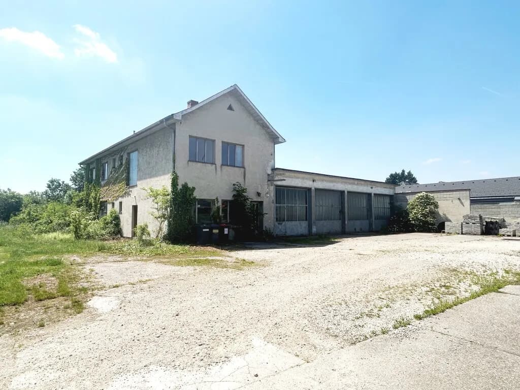 Grundstück kaufen in Tulln – 4 360 m², € 750.000