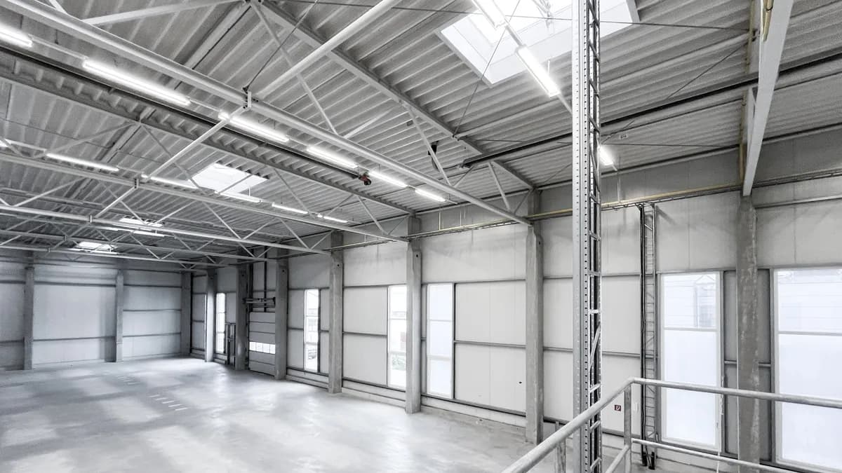 Gewerbeimmobilie mieten in Wien – 1 053 m², € 18 – Bild 1 von 8