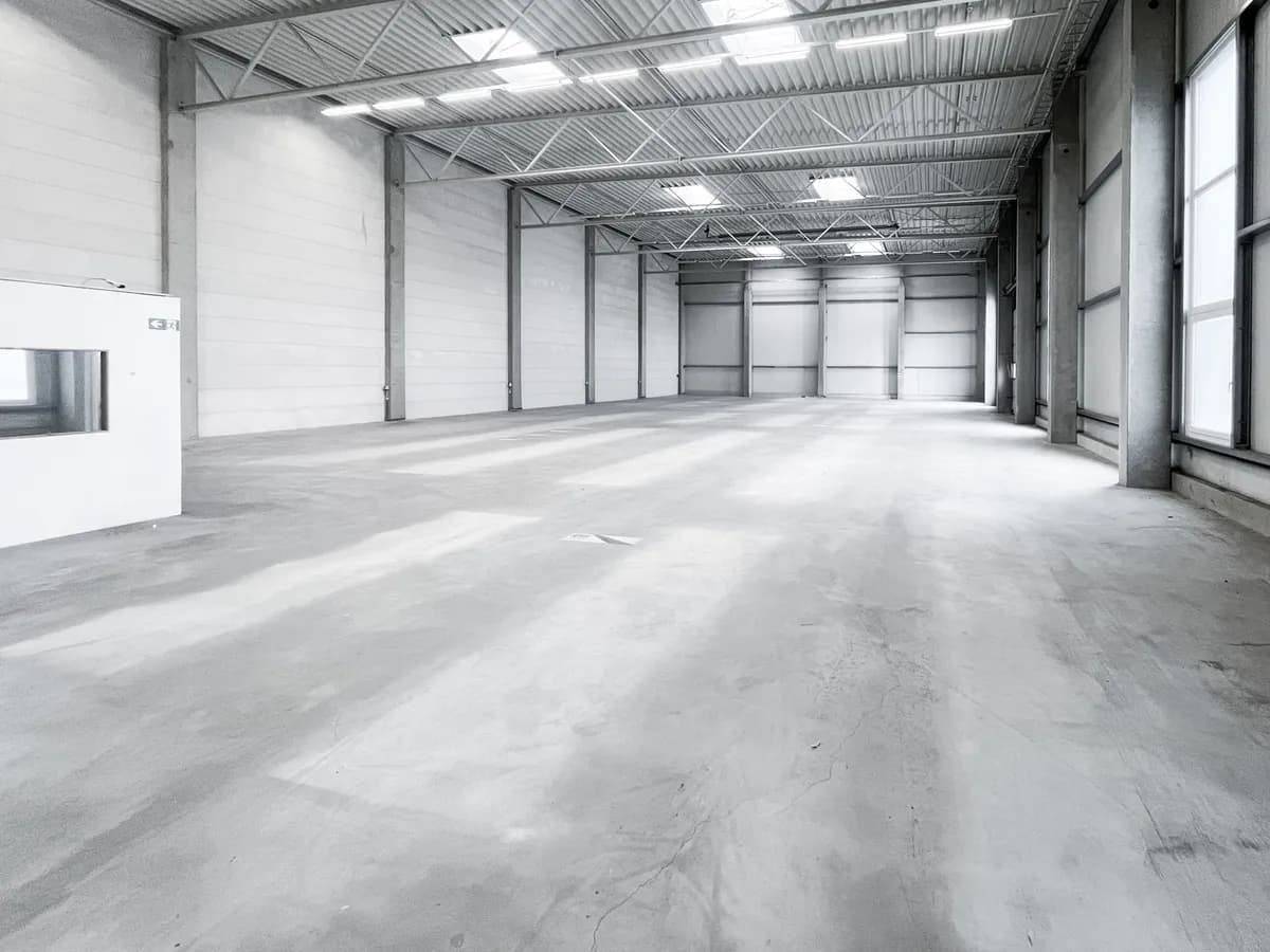 Gewerbeimmobilie mieten in Wien – 1 053 m², € 18 – Bild 2 von 8