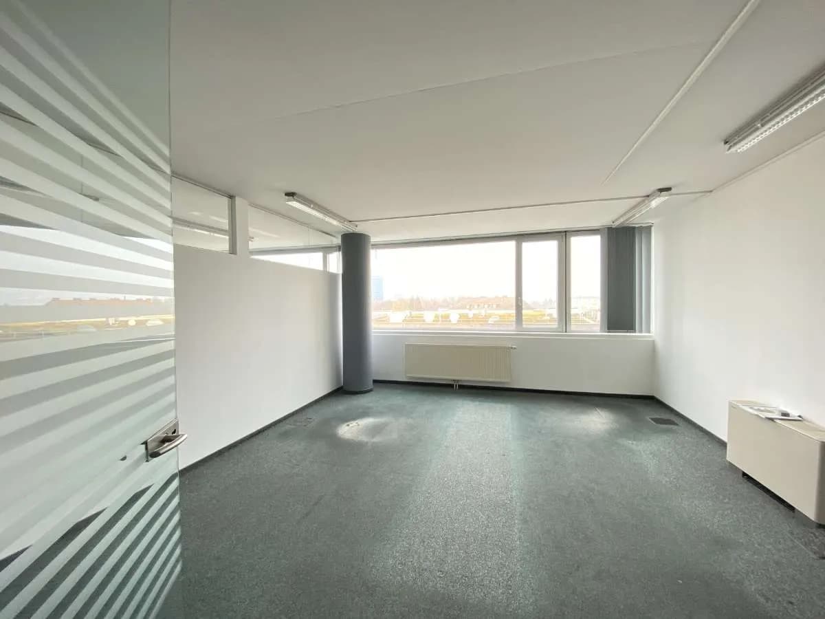 Gewerbeimmobilie mieten in Linz – 274 m², € 3.666 – Bild 10 von 10