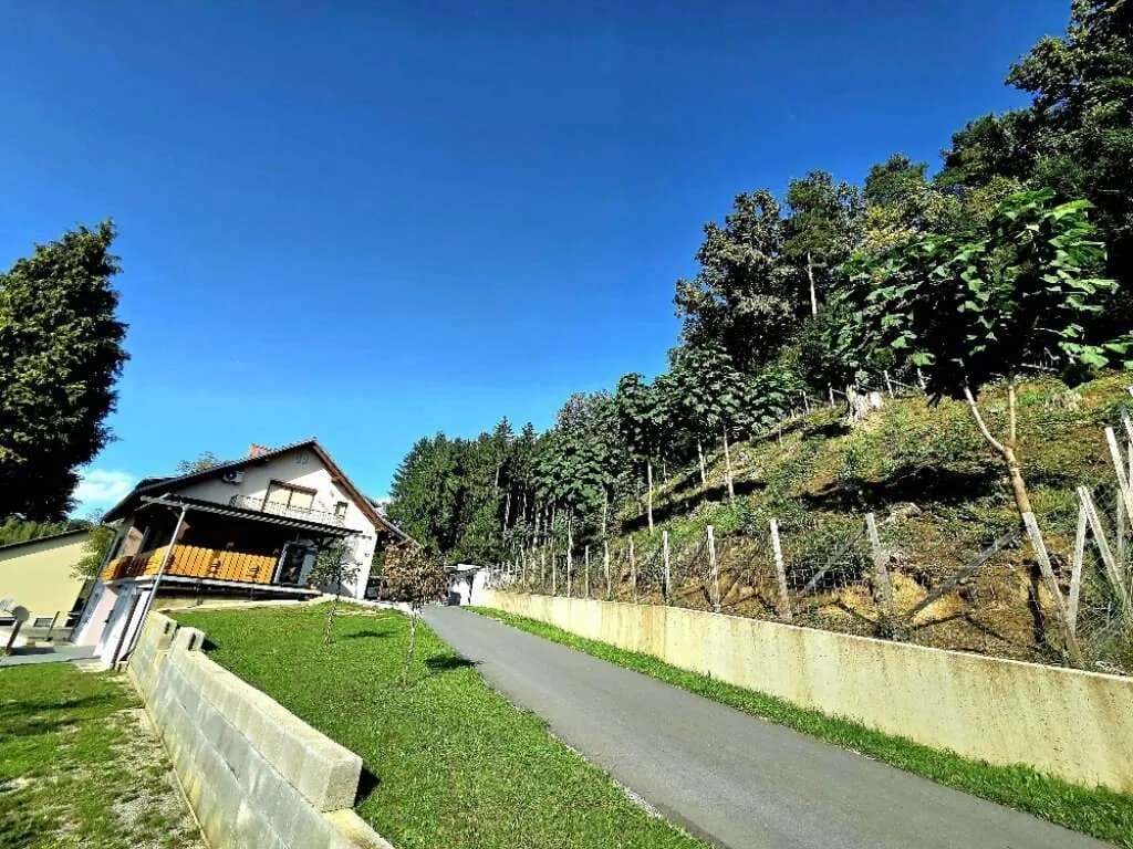 8-Zimmer-Haus kaufen in Leibnitz – 232 m², € 430.000 – Bild 2 von 23