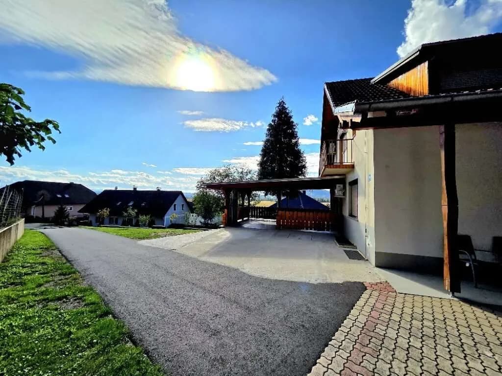 8-Zimmer-Haus kaufen in Leibnitz – 232 m², € 430.000 – Bild 3 von 23