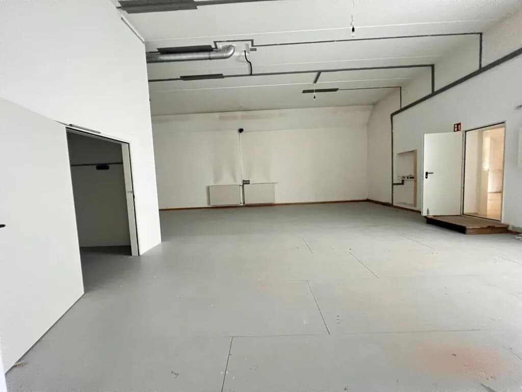 2-Zimmer-Gewerbeimmobilie mieten in Graz – 207 m², € 1.847