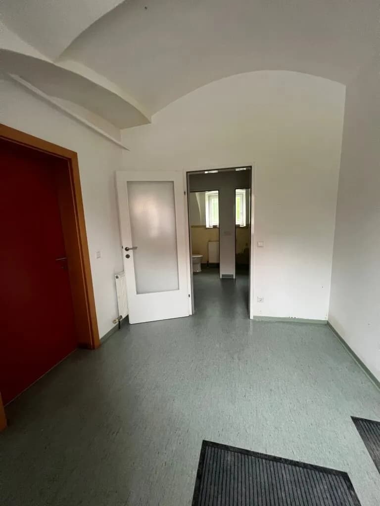2-Zimmer-Gewerbeimmobilie mieten in Graz – 207 m², € 1.847 – Bild 5 von 8