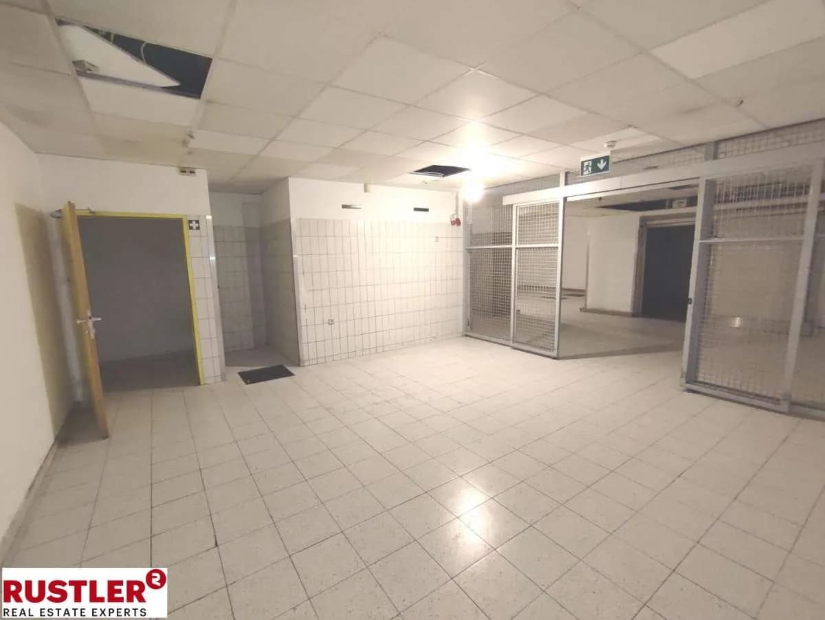 Gewerbeimmobilie mieten in Linz – 849 m², € 7.482 – Bild 4 von 6