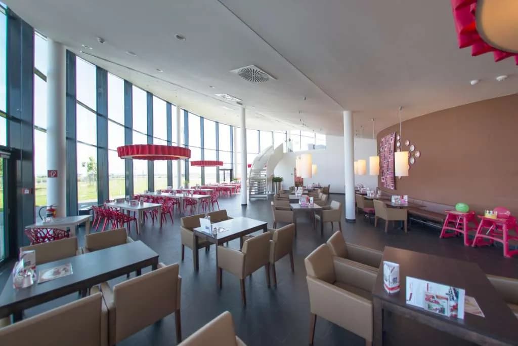 Gewerbeimmobilie mieten in Gänserndorf – 421 m², € 4.421 – Bild 2 von 7