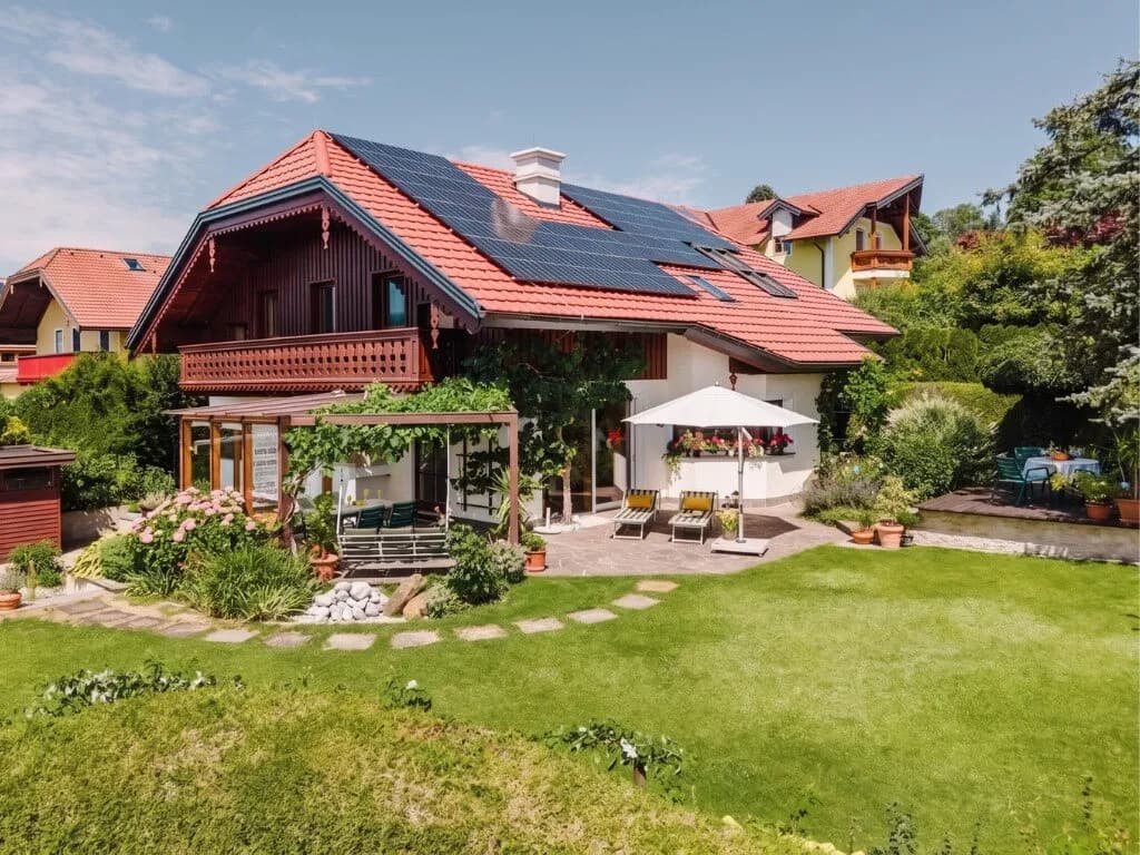 8-Zimmer-Haus kaufen in Vöcklabruck – 331 m², € 1.330.000