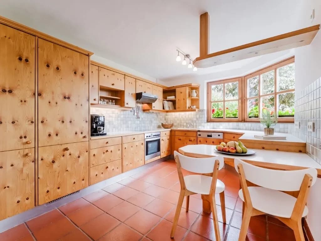 8-Zimmer-Haus kaufen in Vöcklabruck – 331 m², € 1.330.000 – Bild 4 von 14