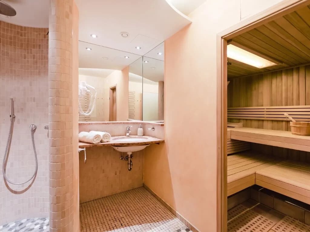 8-Zimmer-Haus kaufen in Vöcklabruck – 331 m², € 1.330.000 – Bild 10 von 14