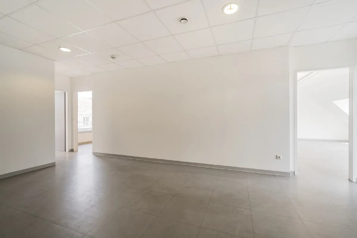 10-Zimmer-Gewerbeimmobilie mieten in Wien – 423 m², € 7.041 – Bild 15 von 26