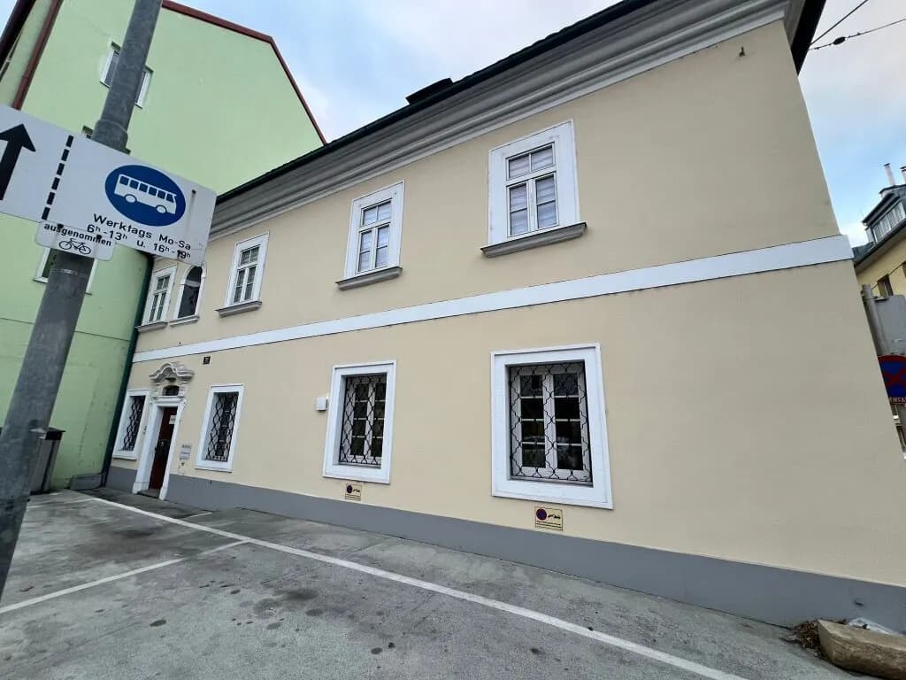 Gewerbeimmobilie kaufen in Wiener Neustadt – 145,47 m²