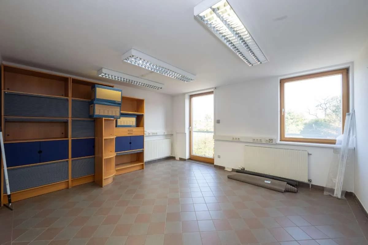 10-Zimmer-Gewerbeimmobilie kaufen in Steyr-Land – 5 256 m², € 780.000 – Bild 10 von 42