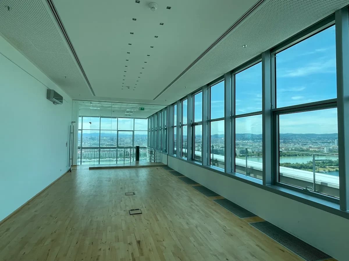 Gewerbeimmobilie mieten in Wien – 1 390 m², € 15 – Bild 2 von 12