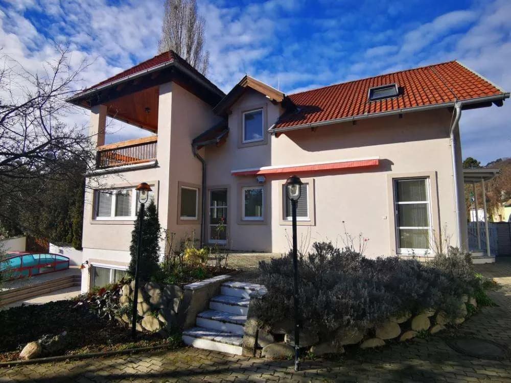 6-Zimmer-Haus mieten in Wien – 308 m², € 4.350 – Bild 8 von 31