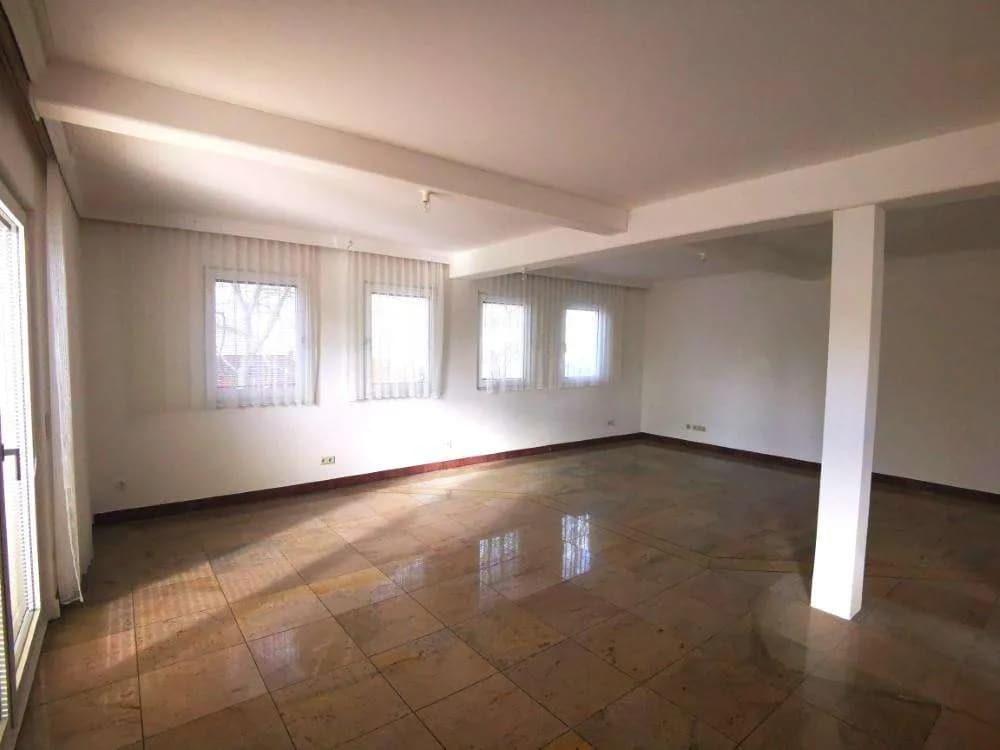 6-Zimmer-Haus mieten in Wien – 308 m², € 4.350 – Bild 12 von 31