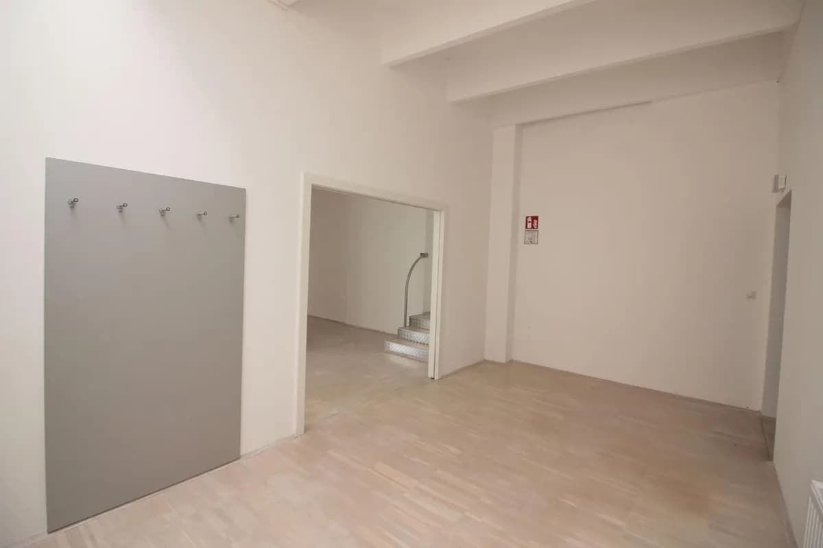 4-Zimmer-Gewerbeimmobilie mieten in Graz – 250 m², € 1.800 – Bild 5 von 9