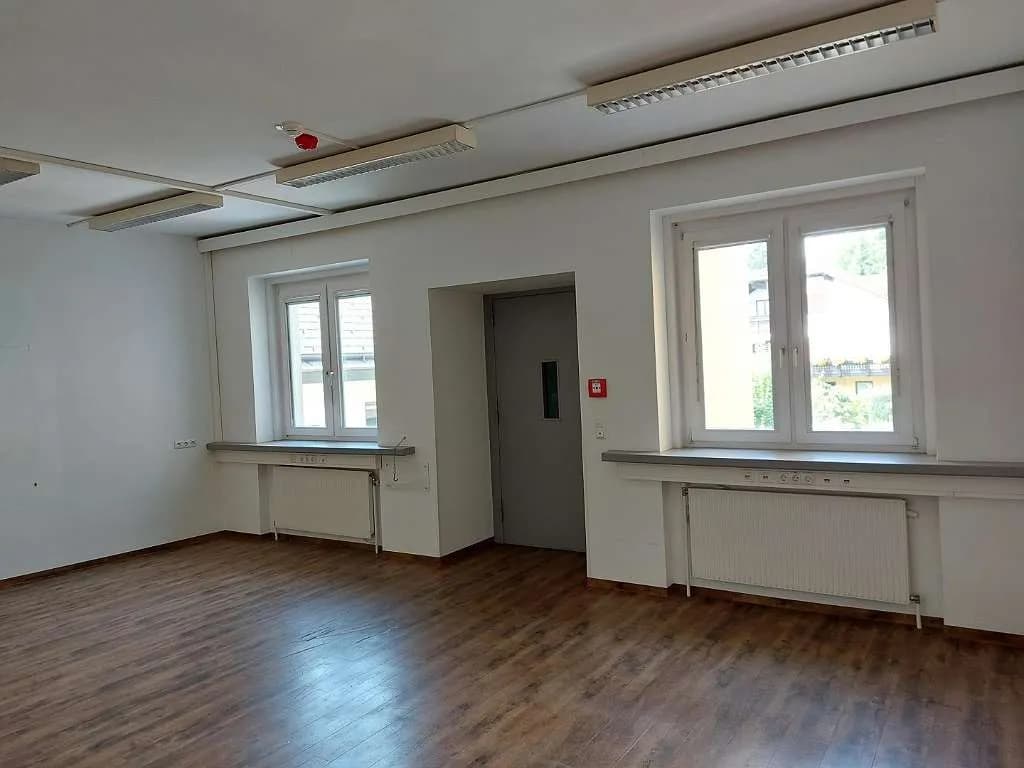 5-Zimmer-Gewerbeimmobilie mieten in Melk – 190 m², € 1.596 – Bild 7 von 13