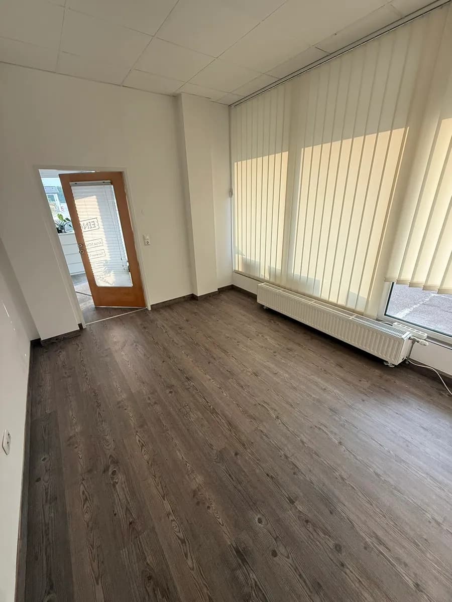 1-Zimmer-Gewerbeimmobilie mieten in Wolfsberg – 30 m², € 200 – Bild 3 von 13