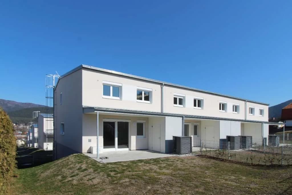 5-Zimmer-Haus mieten in Wiener Neustadt Land – 108 m², € 1.300 – Bild 2 von 5