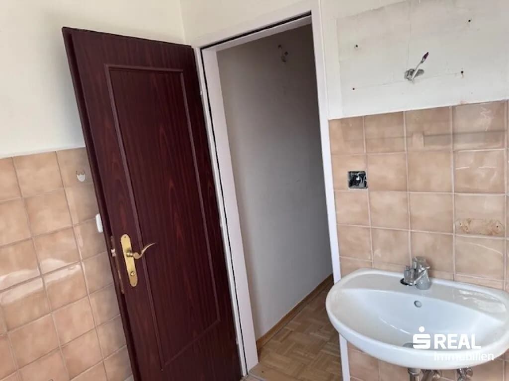 4-Zimmer-Wohnung kaufen in Linz – 83 m², € 215.000 – Bild 8 von 16