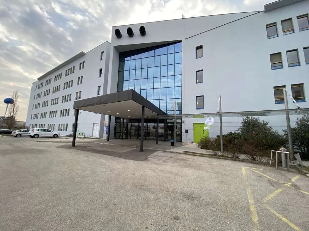 Gewerbeimmobilie mieten in Mödling – 101 m², € 10 – Bild 2 von 10
