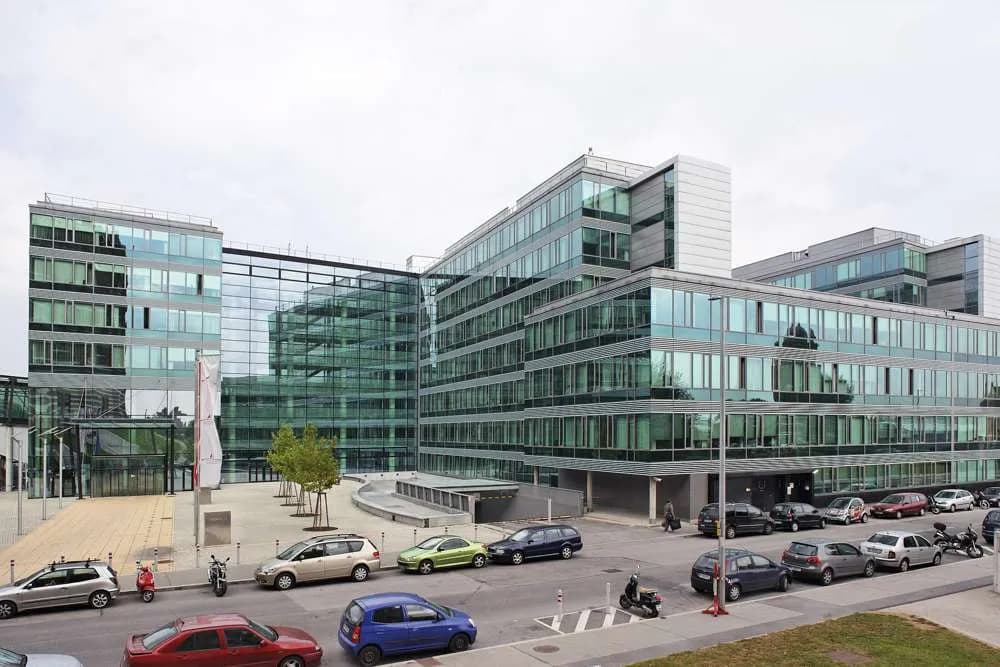 Gewerbeimmobilie mieten in Wien – 575 m², € 13