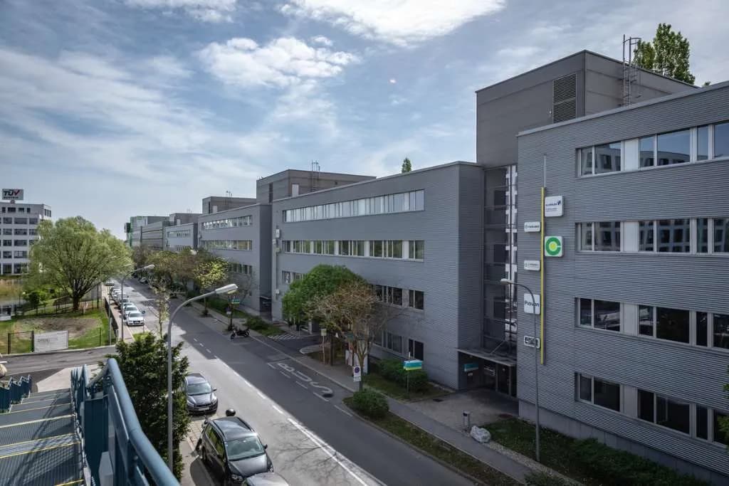 Gewerbeimmobilie mieten in Mödling – 237 m², € 12 – Bild 1 von 11