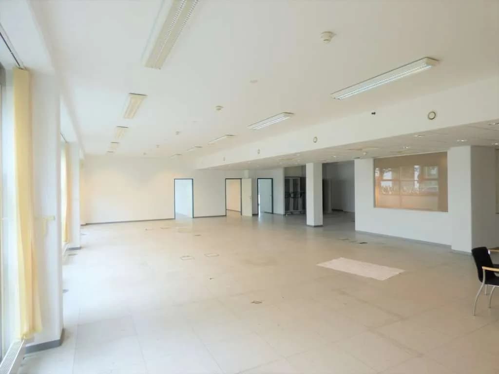 Gewerbeimmobilie mieten in Mödling – 237 m², € 12 – Bild 10 von 11