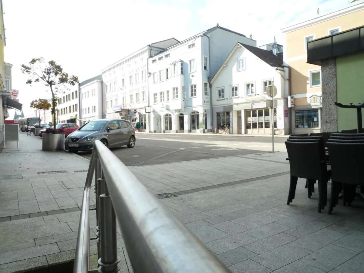 Gewerbeimmobilie mieten in Vöcklabruck – 180 m², € 1.500 – Bild 8 von 13