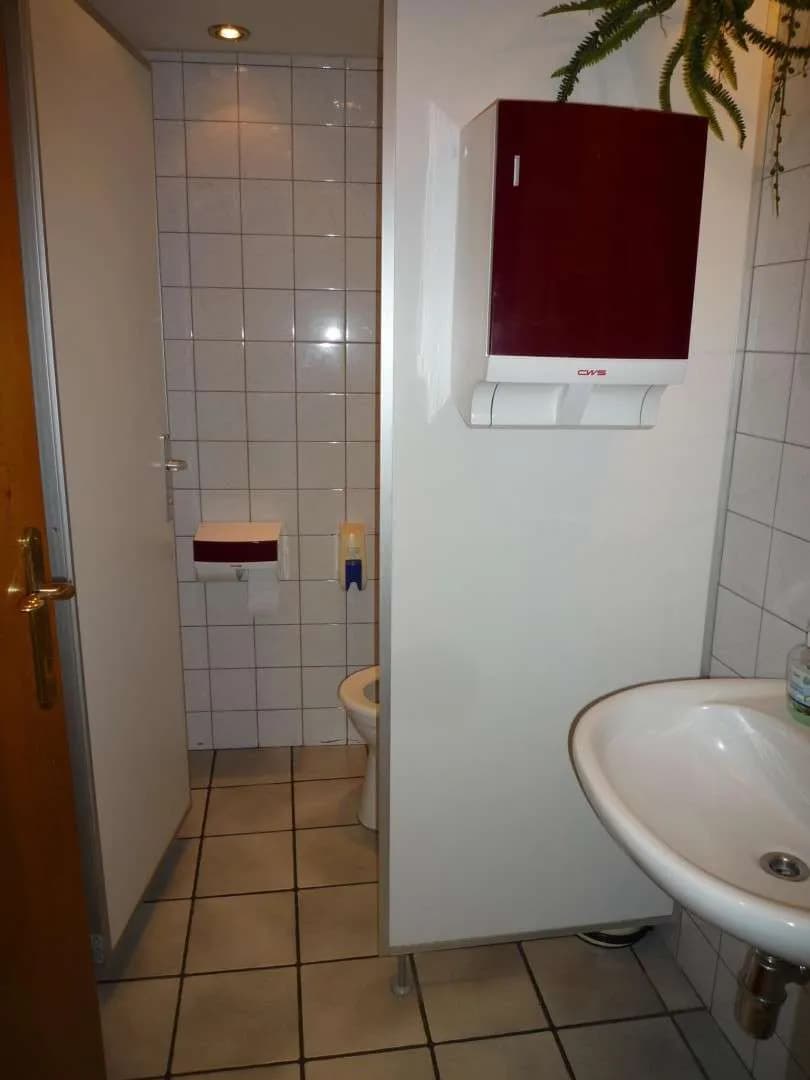 Gewerbeimmobilie mieten in Vöcklabruck – 180 m², € 1.500 – Bild 10 von 13