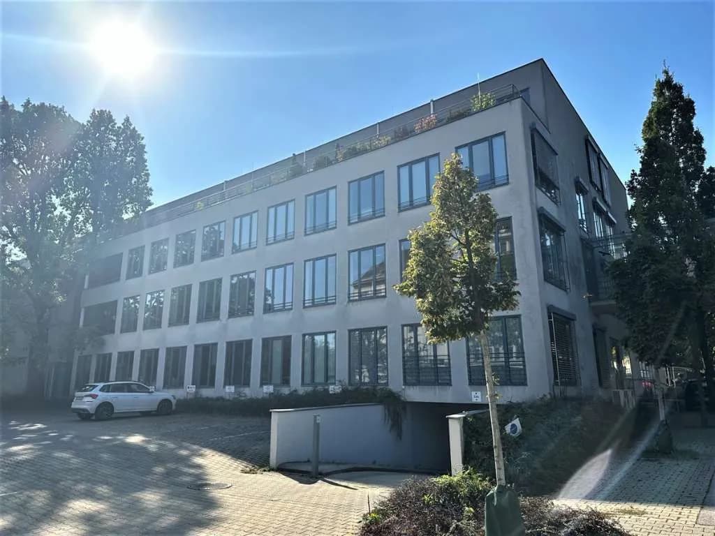 Gewerbeimmobilie mieten in Wien – 583 m², € 14 – Bild 1 von 7