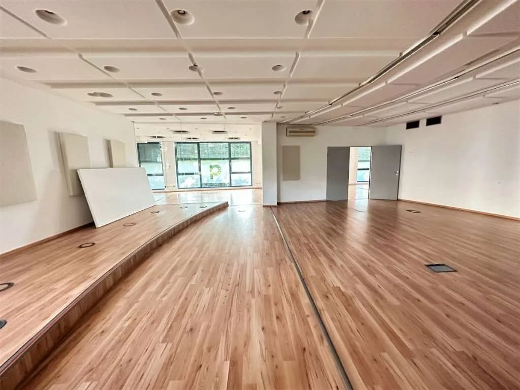 Gewerbeimmobilie mieten in Wien – 583 m², € 14 – Bild 3 von 7