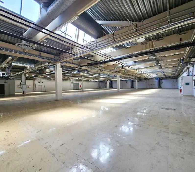 Immobilie mieten in Korneuburg – 2 000 m², € 7 – Bild 4 von 7