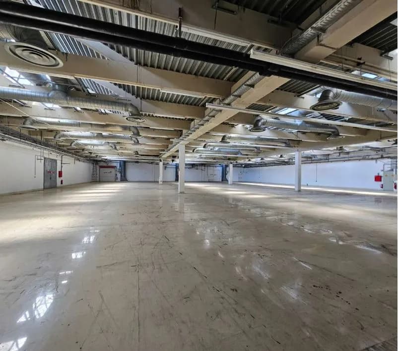 Immobilie mieten in Korneuburg – 2 000 m², € 7 – Bild 5 von 7