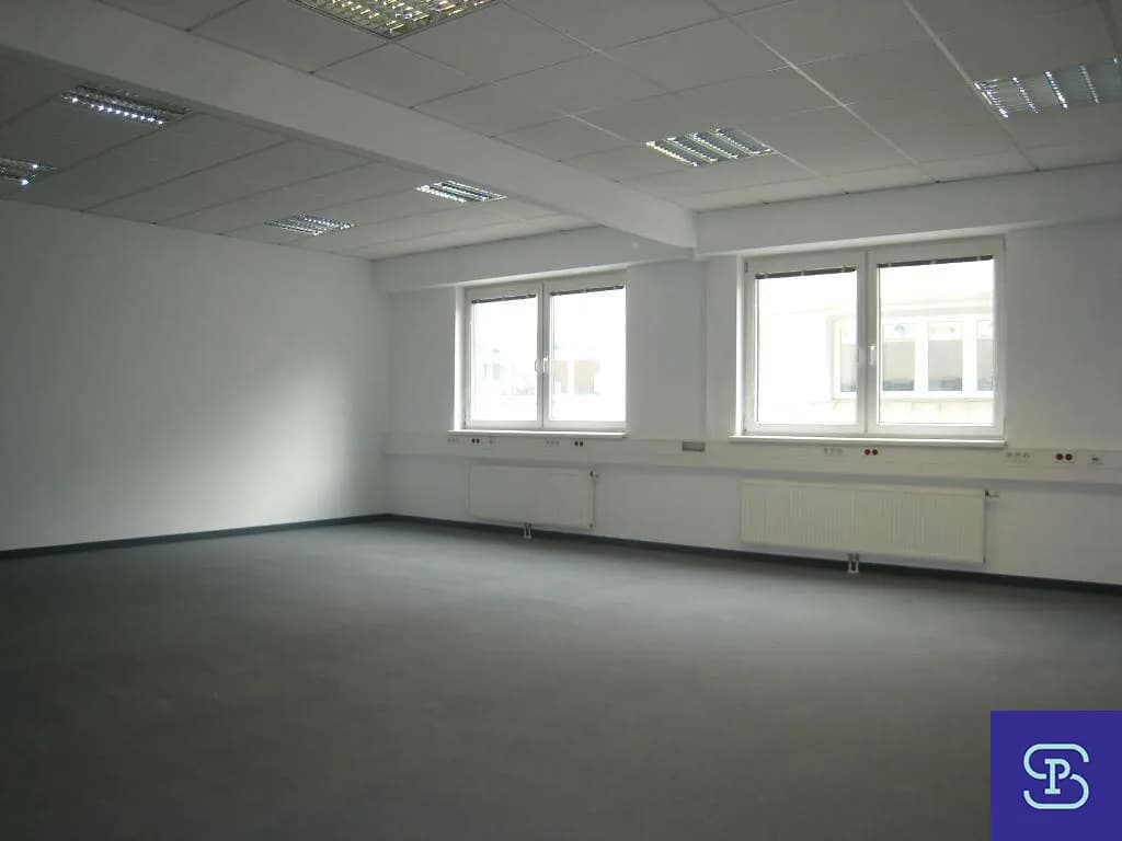 19-Zimmer-Gewerbeimmobilie mieten in Wien – 581 m², € 4.866