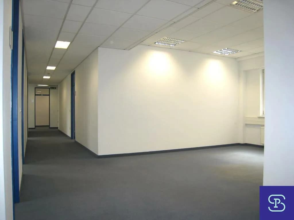 19-Zimmer-Gewerbeimmobilie mieten in Wien – 581 m², € 4.866 – Bild 4 von 15