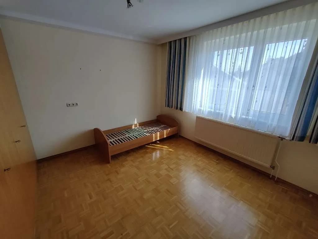 9-Zimmer-Gewerbeimmobilie kaufen in Tulln – 250 m², € 589.000 – Bild 9 von 34